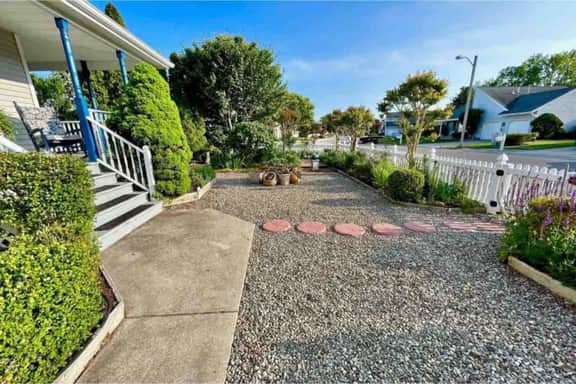 Tranquil Gardens Cape May Private Beach Steps Away - Image 5