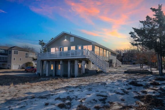 Beach Therapy - Pool, Game Room, Water Views,100 yards-Beach, Putting Green-Sleeps 17 - Image 1