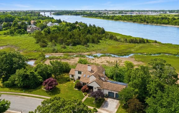 Canal House|6 BR|Sleeps 16 |Water View|Game Room|Gym - Image 1
