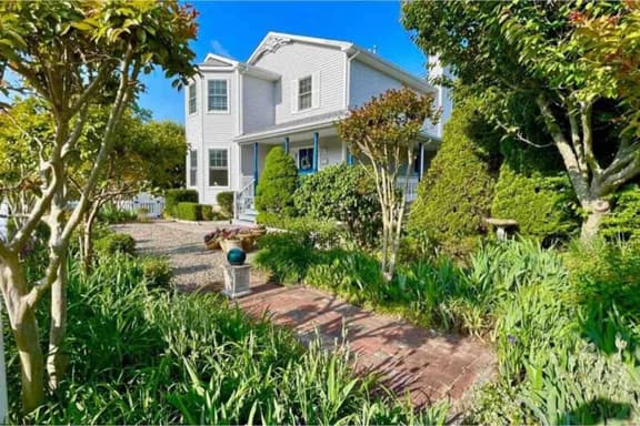 Tranquil Gardens Cape May Private Beach Steps Away - Image 1